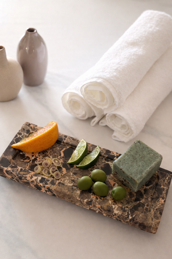 Vores signatursæbe Olive & Citrus scrub 120g