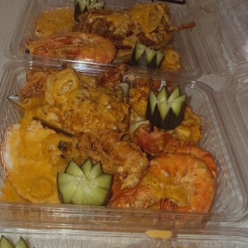 ROYAL SEAFOOD BOIL TRAY