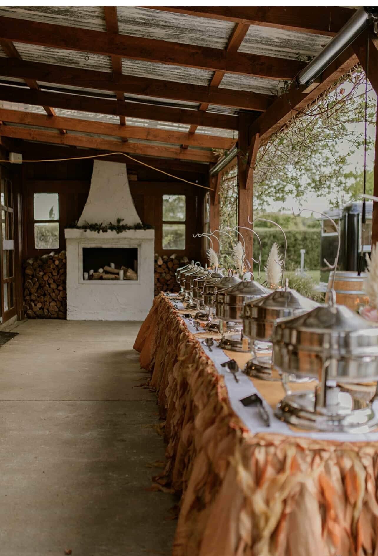 Crowd Pleaser Menu: minimum 100 people