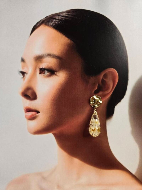 PENDIENTES FLOR ENCAPSULADA BLANCA