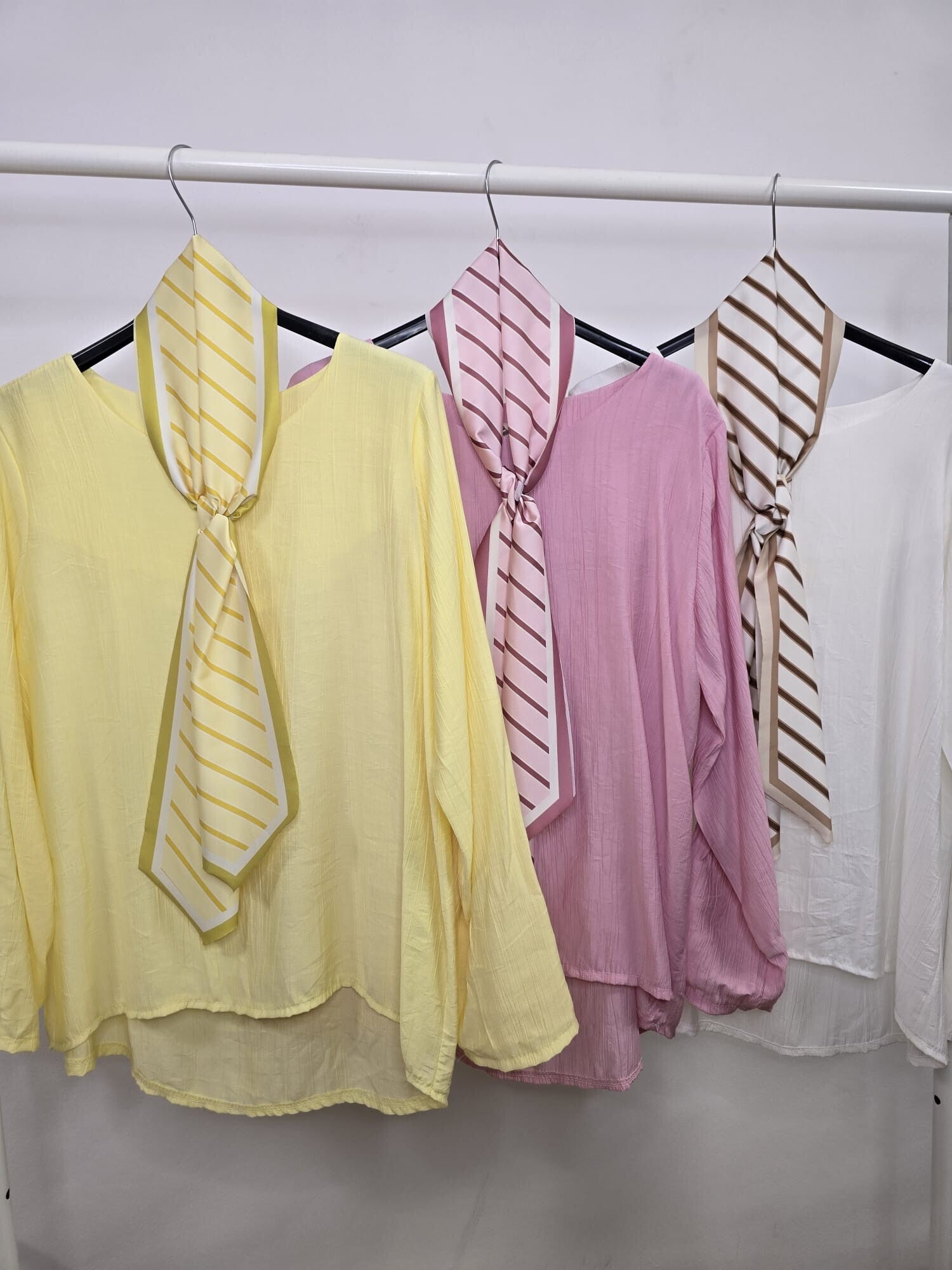BLUSAS PAÑUELO ROSA/AMARILLO/BLANCO