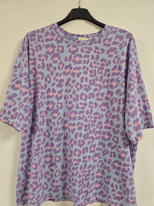 CAMISETA ANIMAL PRINT LILA