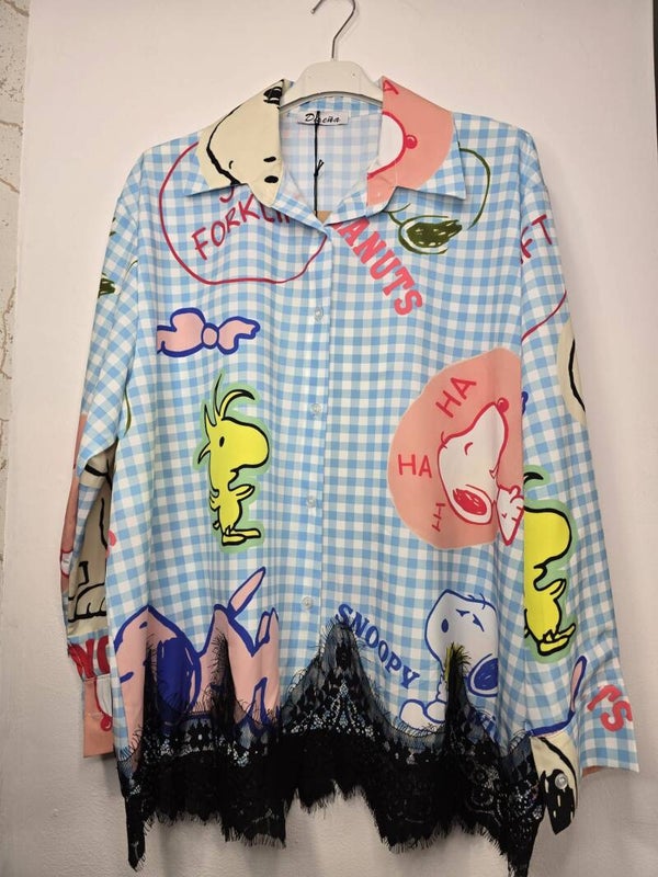 CAMISA CON ENCAJE SNOOPY