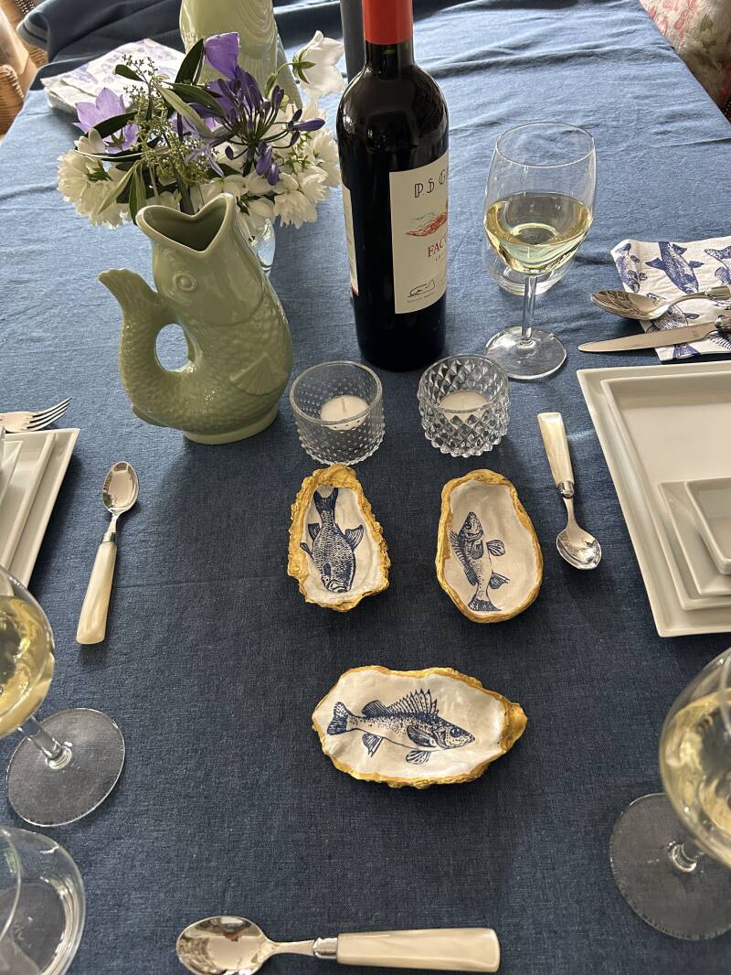 mooi gedekte tafel vissen