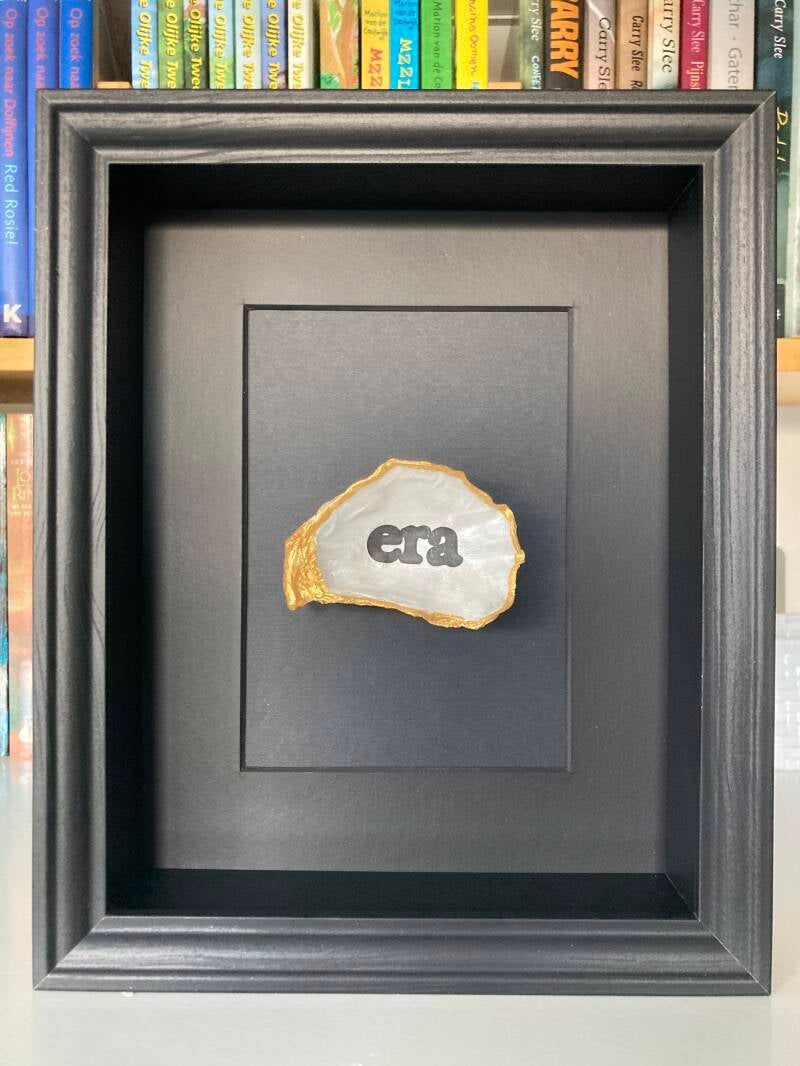 bedrijfslogo op gouden oester