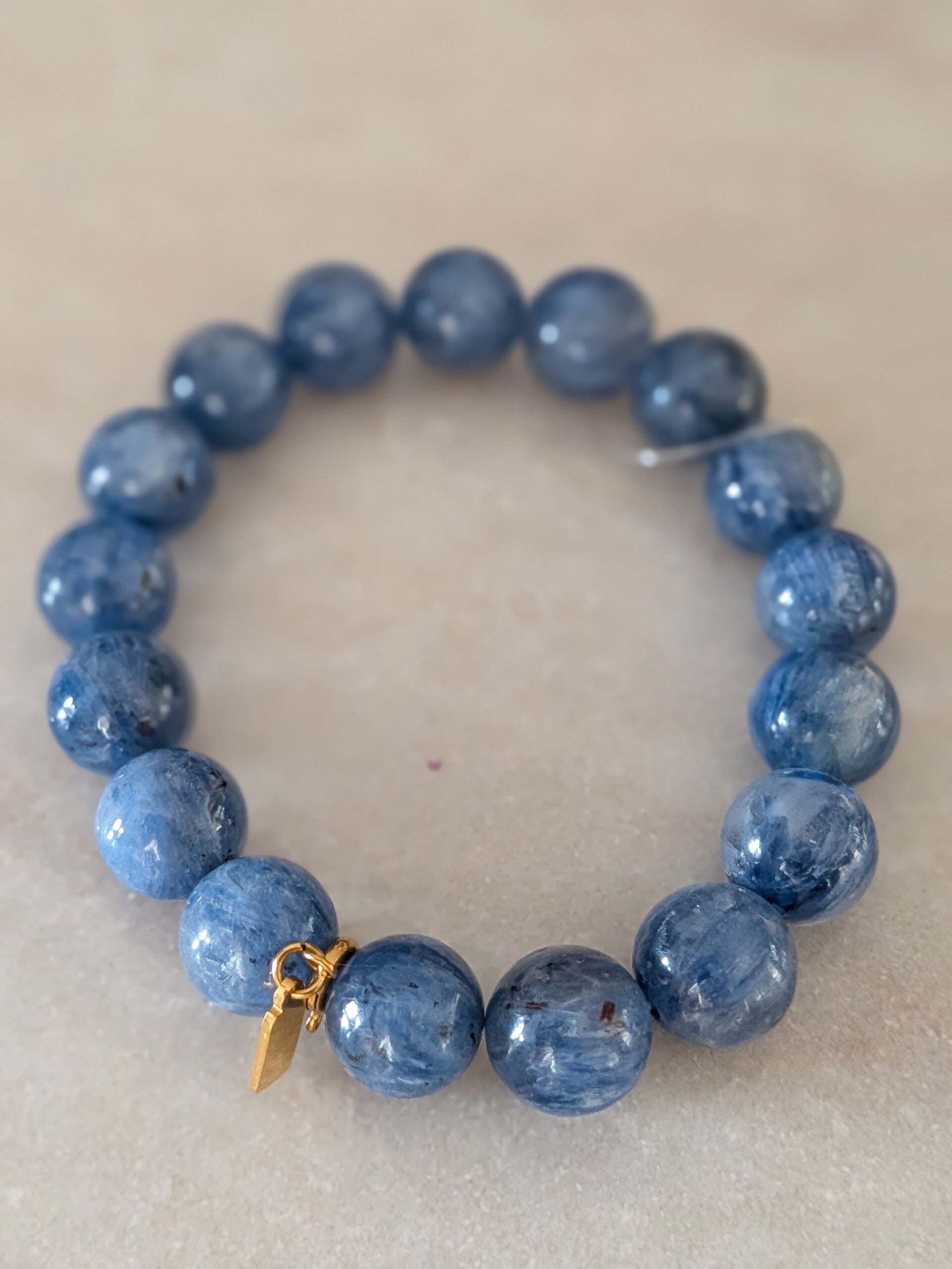 Kyaniet armbanden