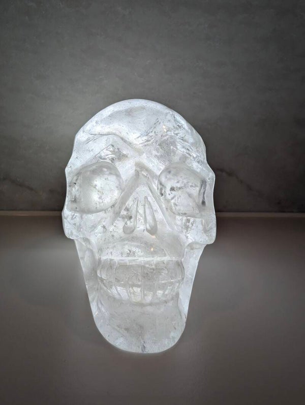 High Quality berg kristal Skull 1627Gr