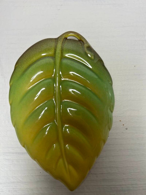 Vintage Ceramic Leaf Wall Vase (Copy)
