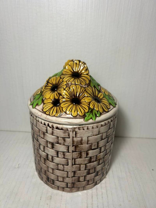 Vintage Ceramic Daisy Cannister