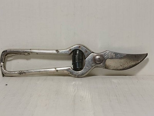 Robuso Solinger shear secateurs.