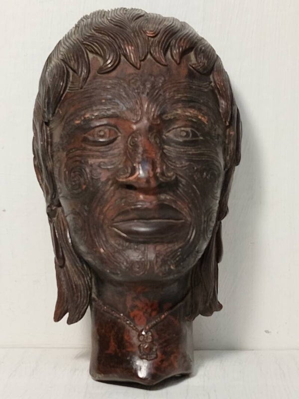 Mid century Maori chief head wall hanger.