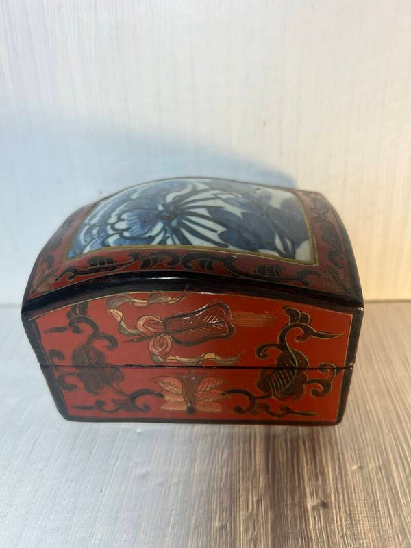 Vintage Chinese Lacquer Trinket Box with Porcelain Shard lid