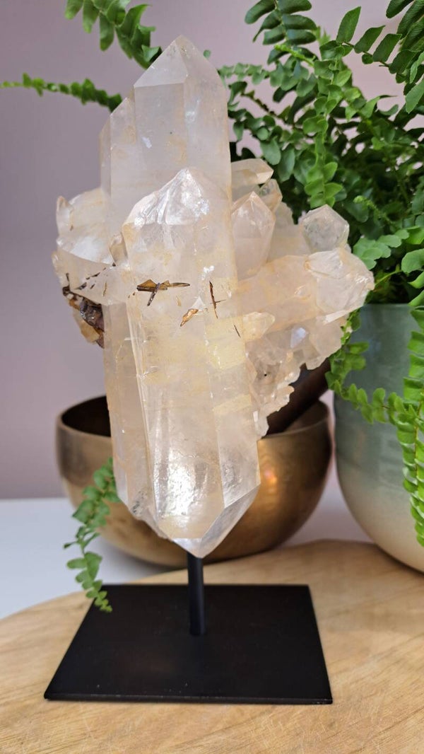 Bergkristal punten met Mica op standaard nr. 26