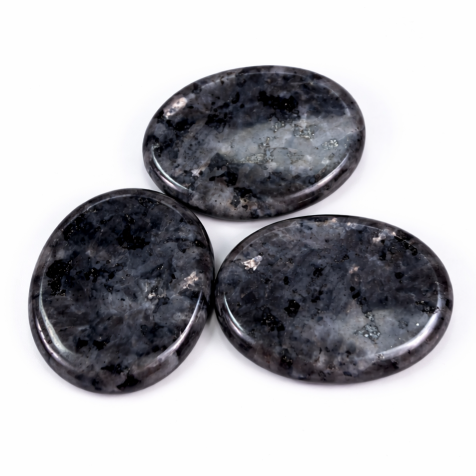 duimsteen aardbeienkwarts strawberry quartz duimsteen stressstone worrystone