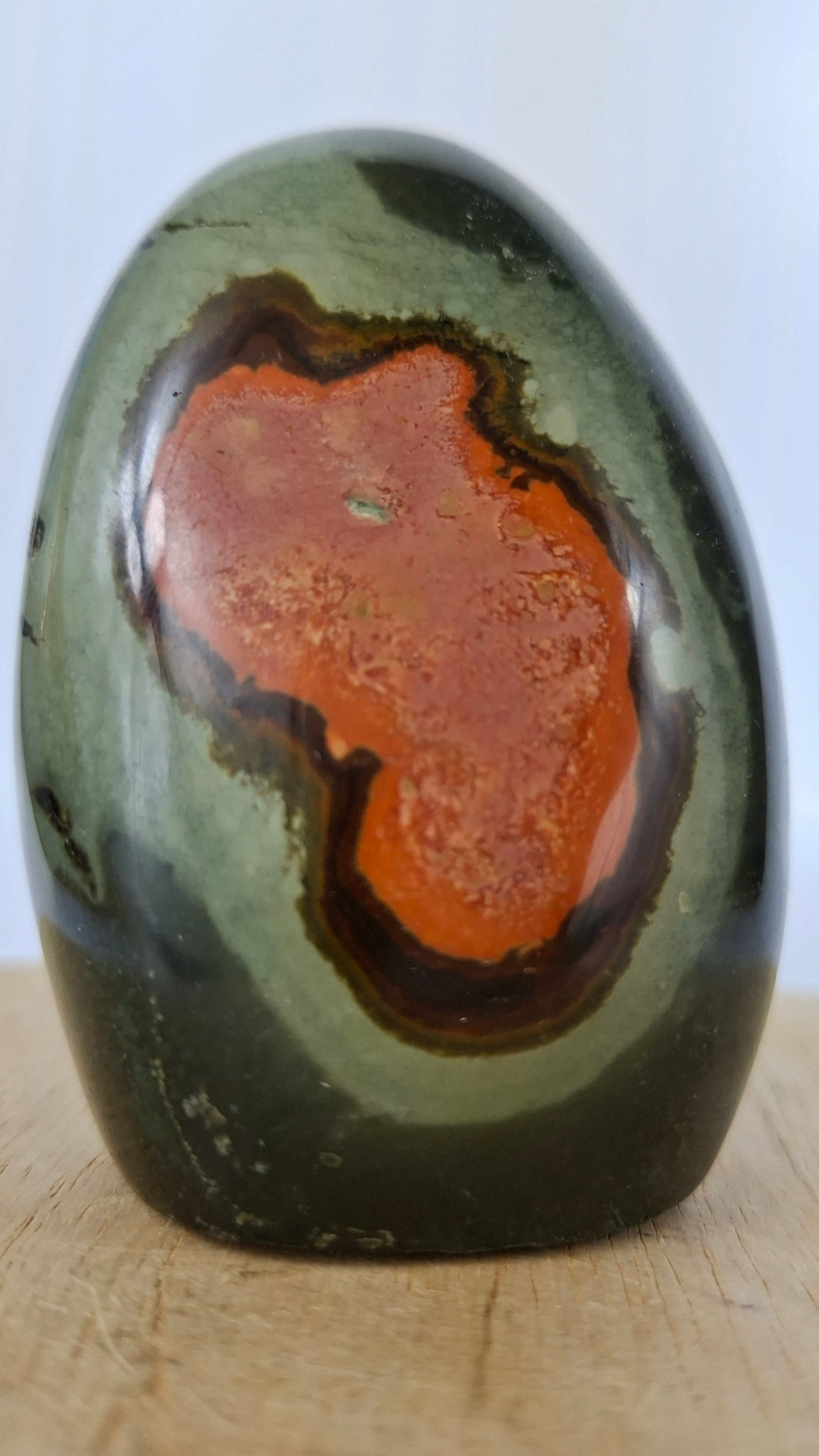 Polychroom Jaspis free form PJ005