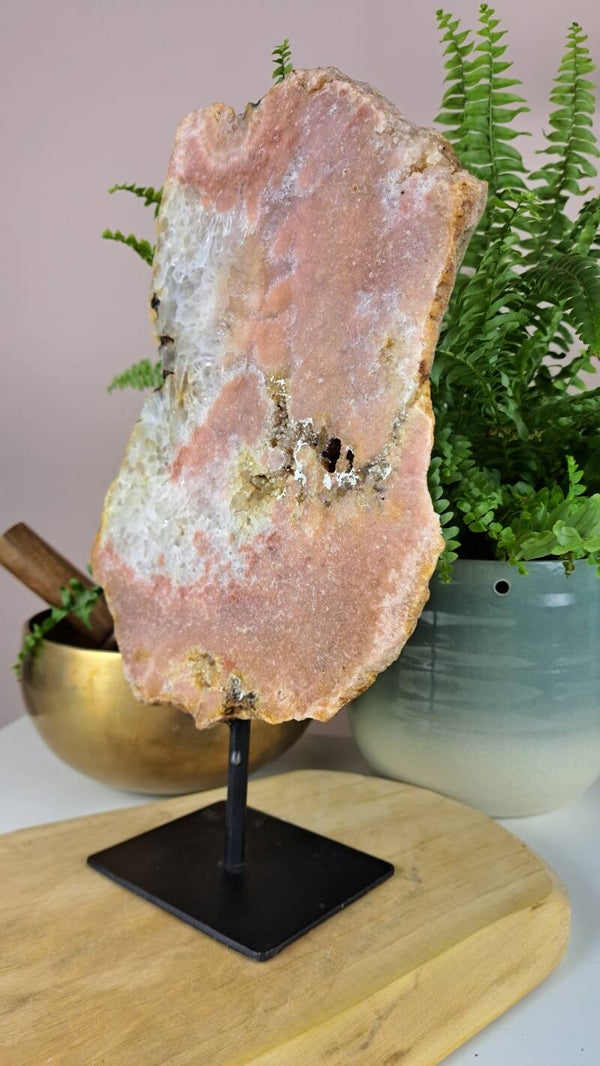 Roze Amethist op standaard RA006