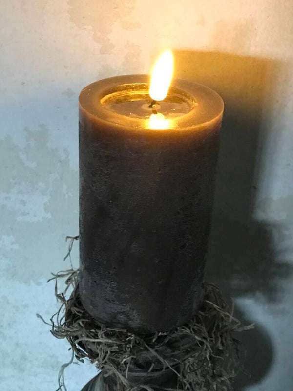 Taupe/bruin led kaars stomp.