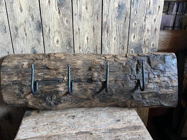 Oud houten kapstok nr 1