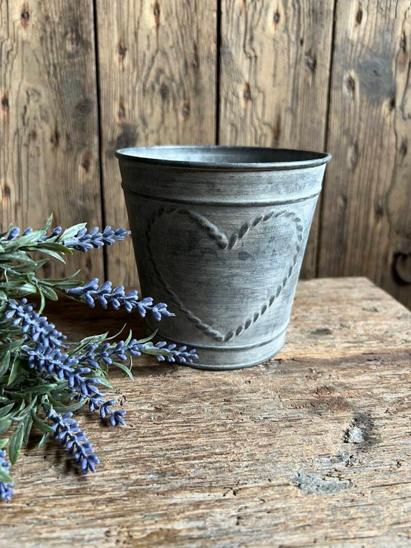 Zinken Pot met hart, maat m