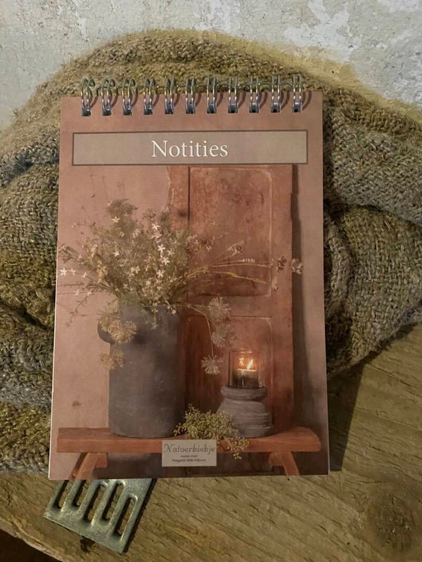 Notitie boekje Luik en bankje