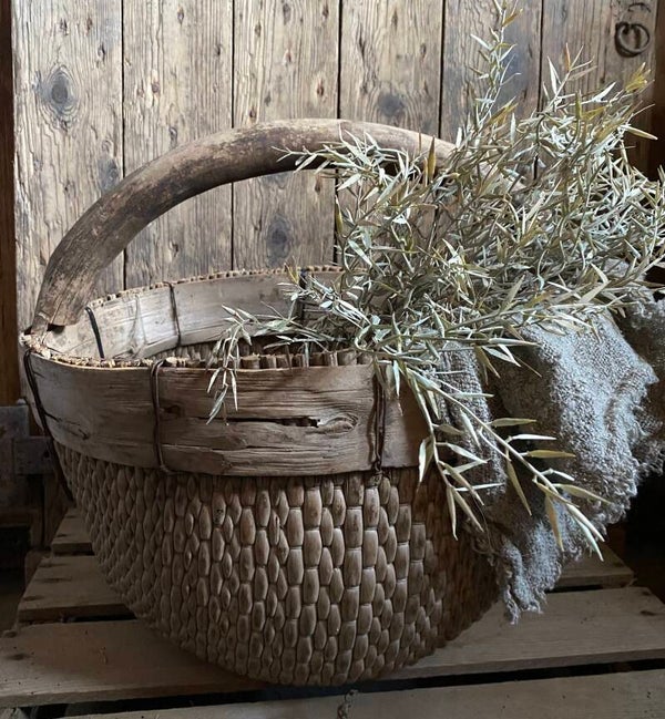 Oude rieten (pluk) mand nr 3