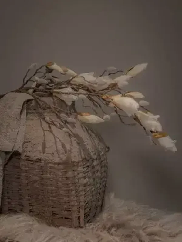 Tuinposter Leemmand met  magnolia