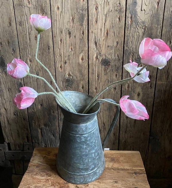 Licht roze mini klaproos