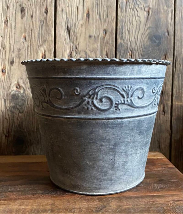 Zinken reliëf pot