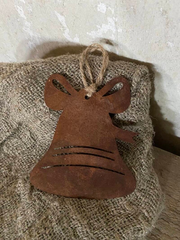 Roestige hanger kleine klok