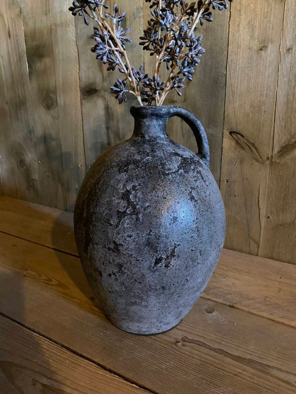 Gemêleerde grijze smalle kruik met oor