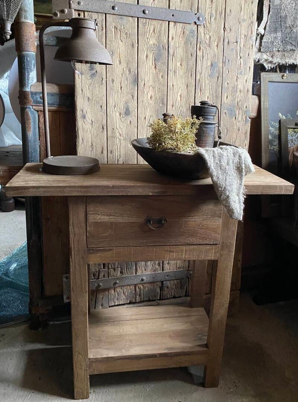 Houten kleine site table met laatje