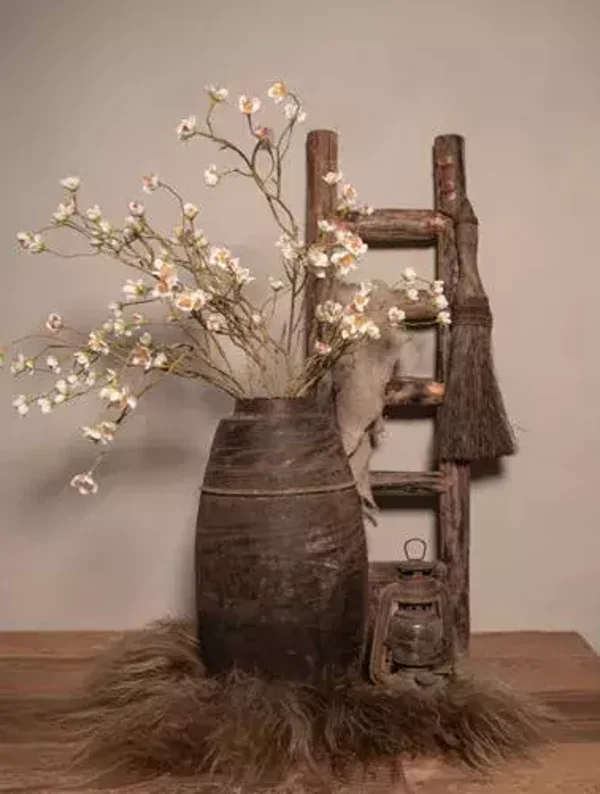 Kleine wanddoek nepalese kruik met ladder