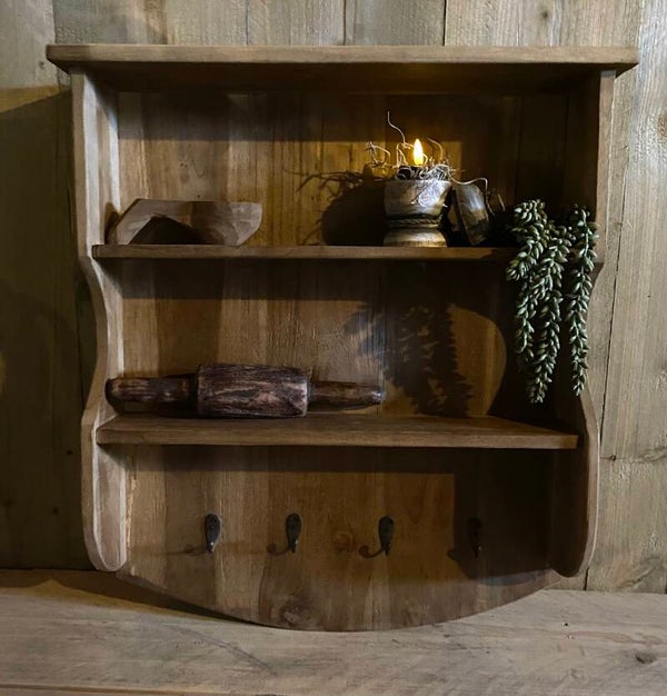 Houten wandrek met vier haakjes