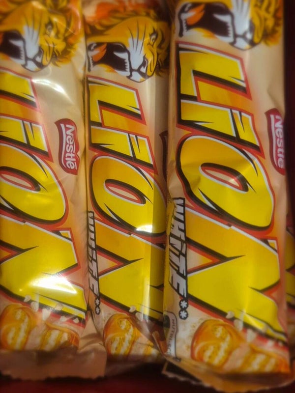 Lion White
