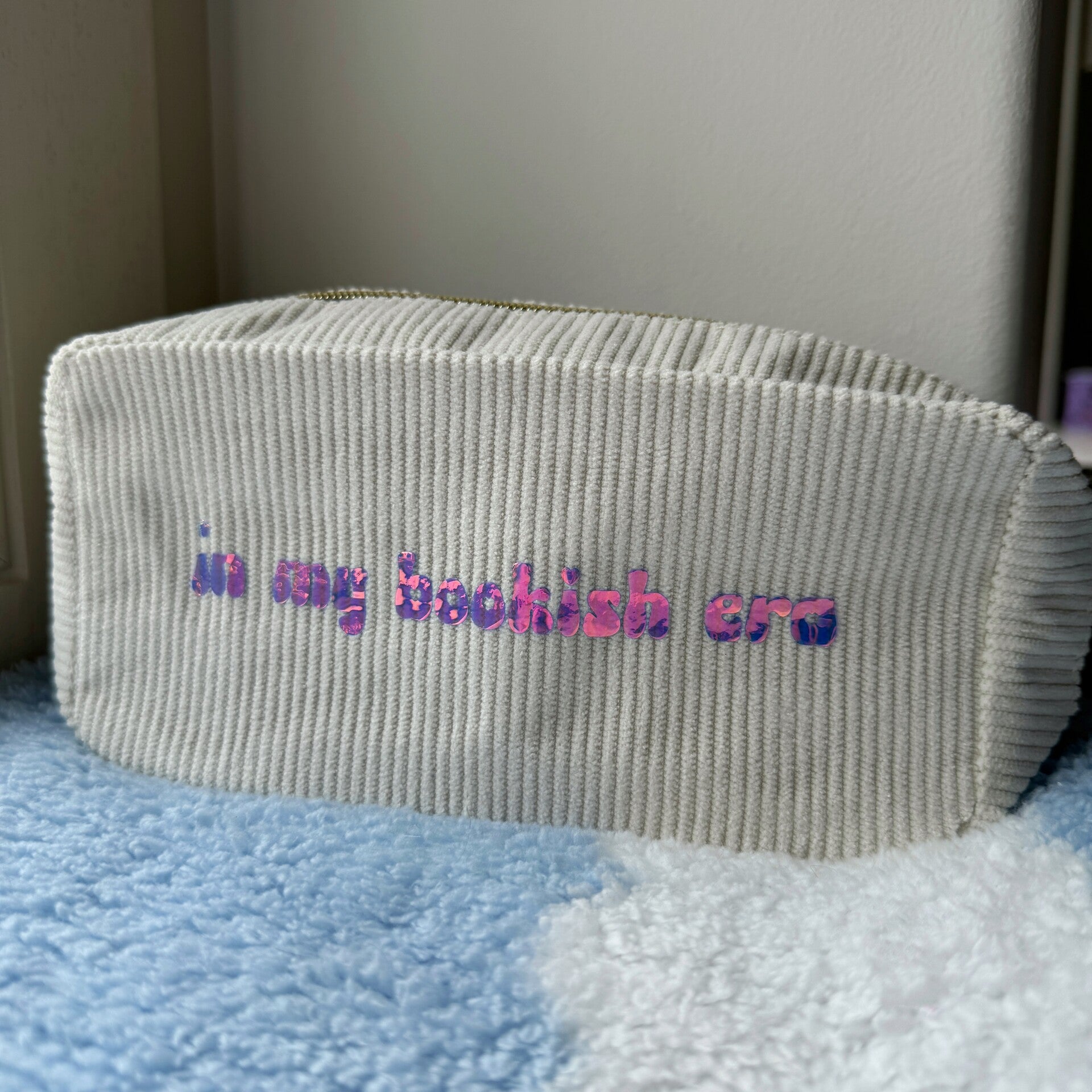 M Pouch - In my bookish era 1