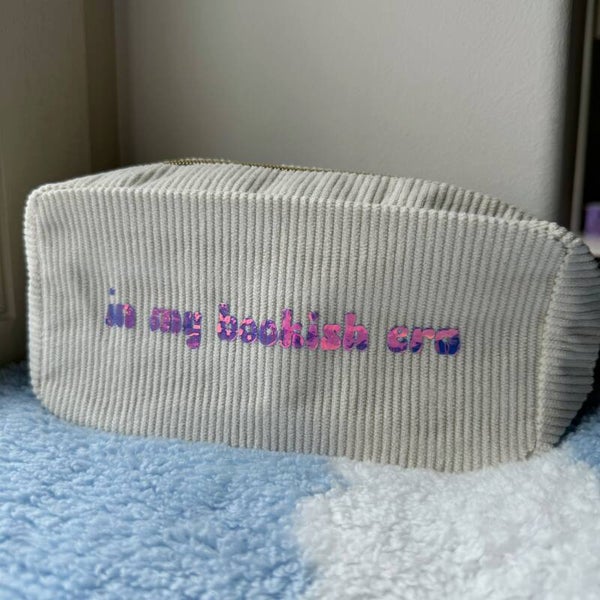 M Pouch - In my bookish era 1