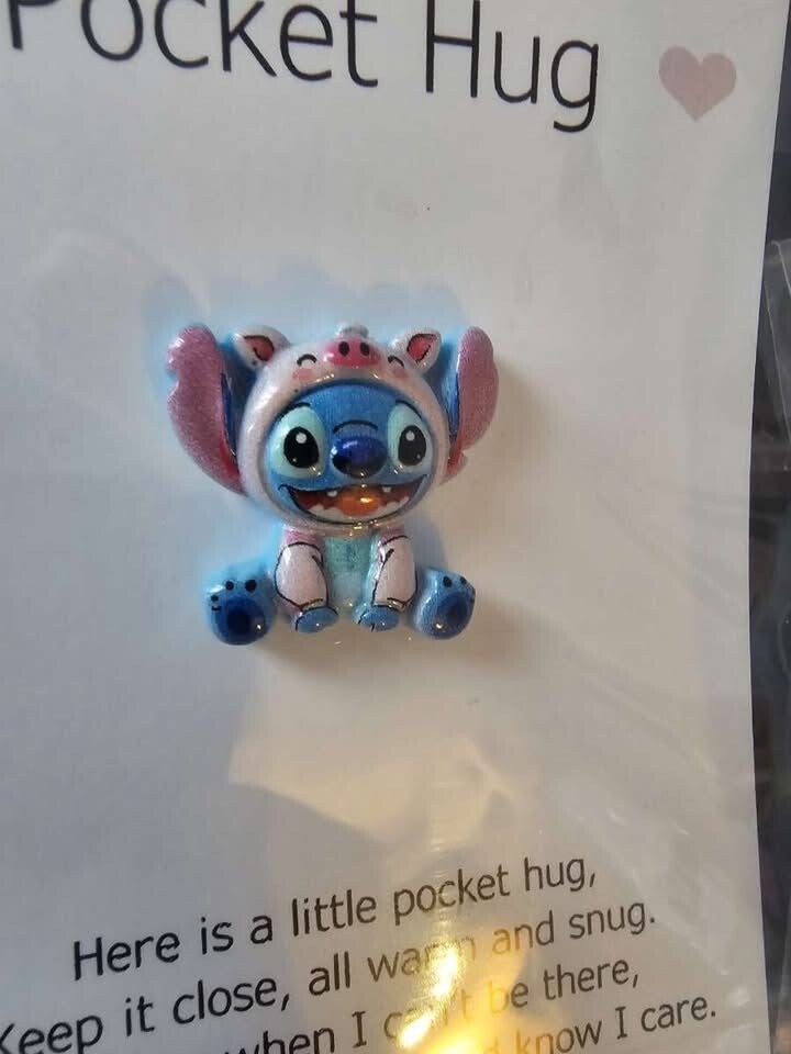 Stitch Pocket Hugs