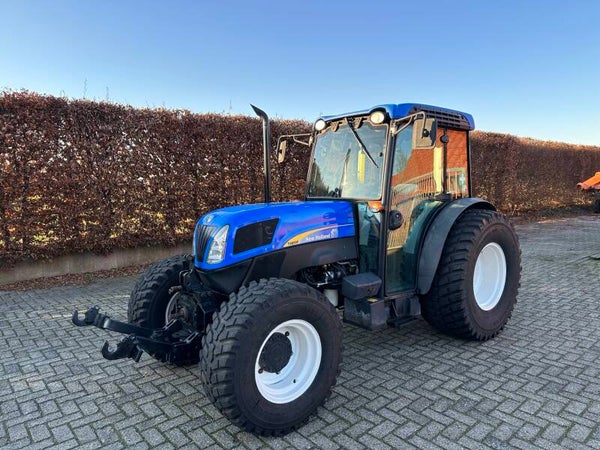 New Holland T4050f