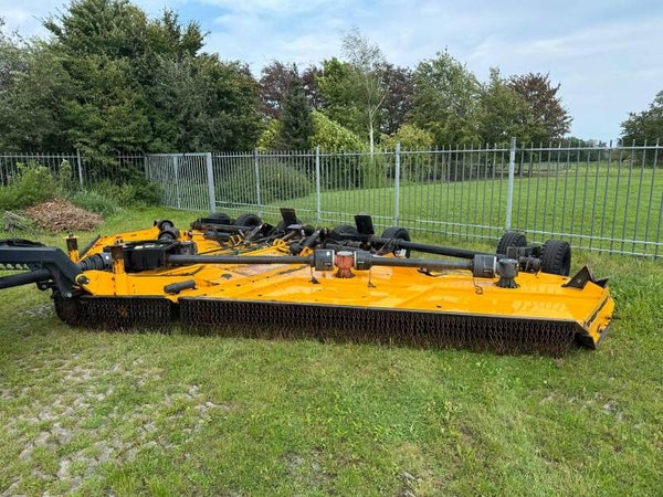 McConnel 820