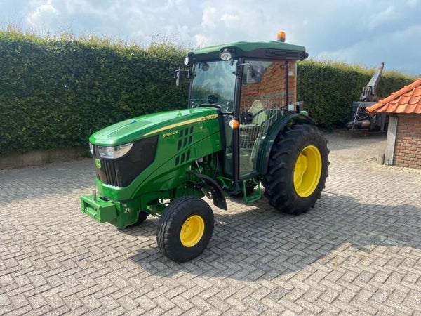 John Deere 5090GV