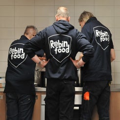 2025-0422-robin-food-10-standard.jpg