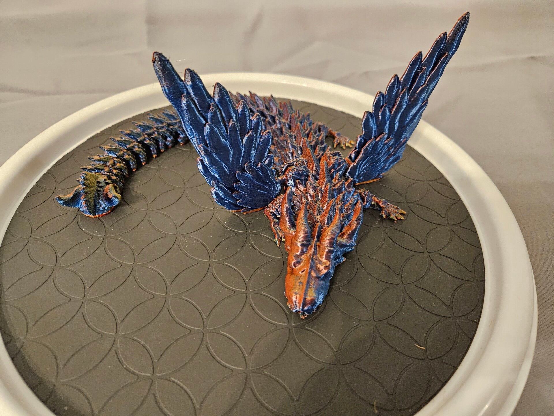 This is a multi color dragon i simple had to print.