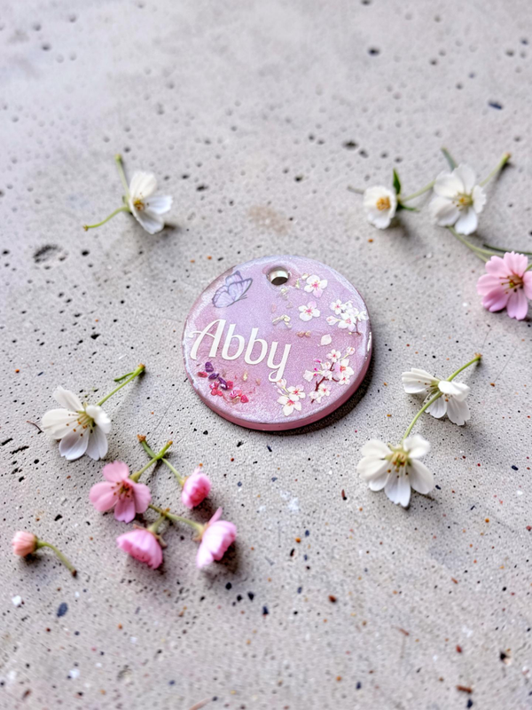 Modèle fleurs parme