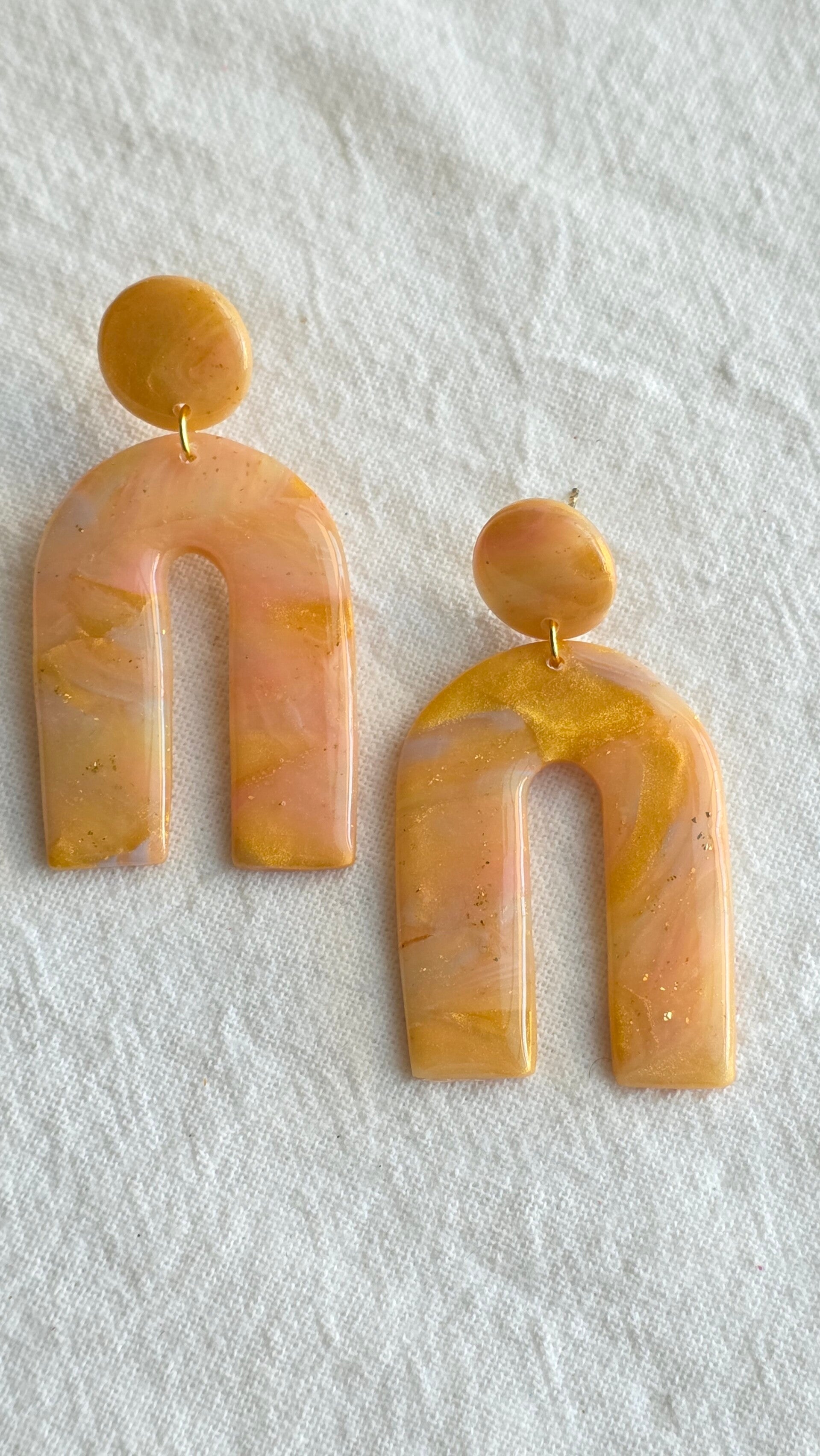 Gold marbled earrings