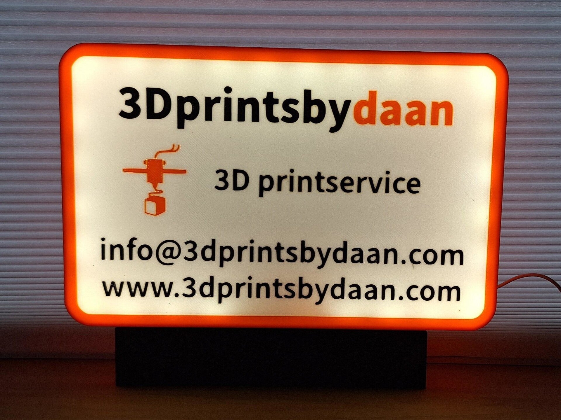 Maak je merk zichtbaar met een 3D geprint bedrijfslogo op maat.