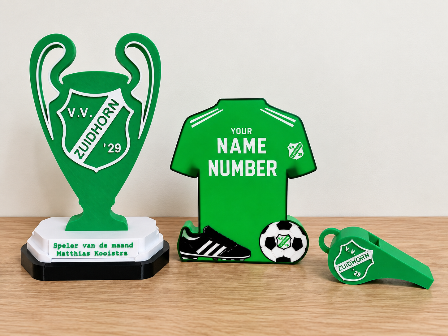 VV Zuidhorn sport merchandise – trofee, shirtlamp en fluitje