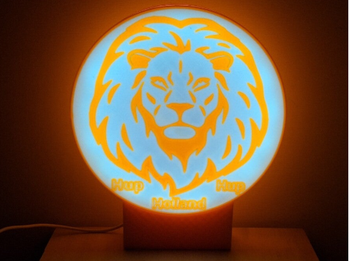 Nederland Leeuw LED Lamp – Hup Holland – Dimbare LED Verlichting – 22 cm