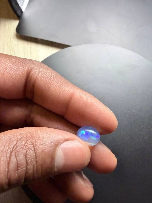 3 CT Natuurlijke Ethiopische Welo Opaal – Intens Blauw & Groen Kleurenspel
