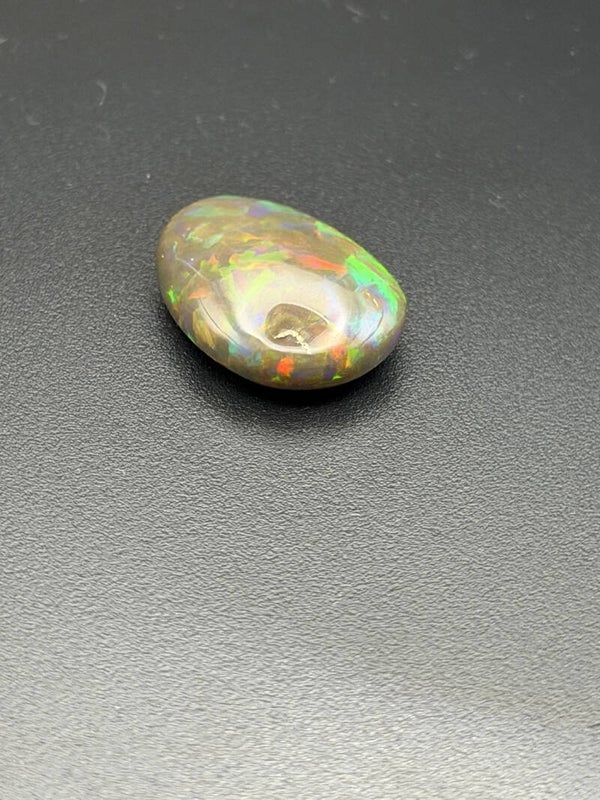 Exclusieve 19,5 CT Ethiopische zwarte opaal