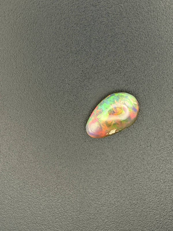 10 CT Natuurlijke Ethiopische Opaal – Multicolor